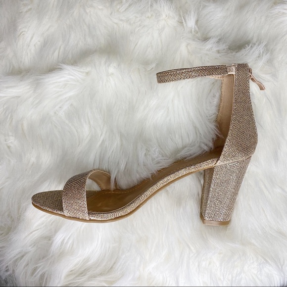 š¤SALE: price dropš¤TOP Moda metallic block heel - Picture 5 of 6